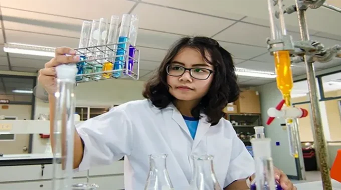 Persatuan Ahli Farmasi Indonesia and Safe Medication Use Counseling